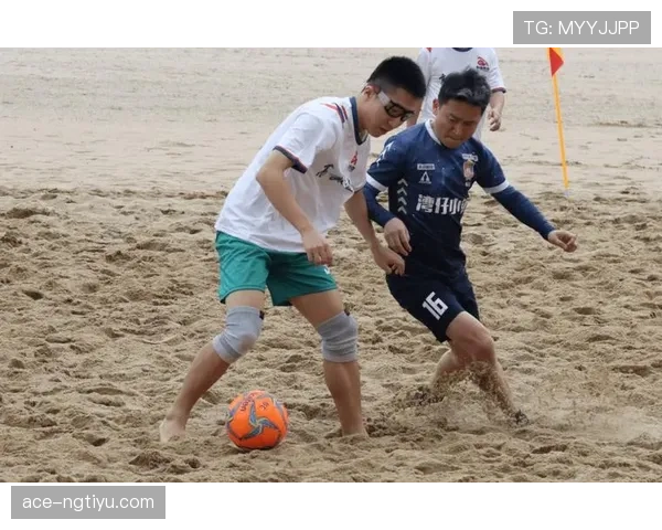 沙滩足球规则:五人制、无限换人与无越位的判罚逻辑 沙滩足球规则:五人制、无限换人与无越位的判罚逻辑