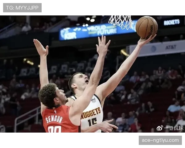 罗伯特森突破组织主导进攻 与约基奇传导形成鲜明差异 罗伯特森突破组织主导进攻 与约基奇传导形成鲜明差异